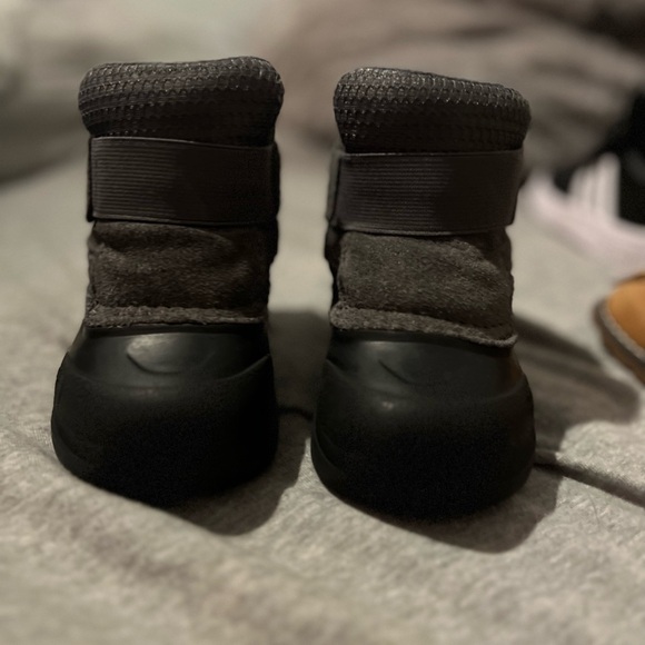 Northface toddler winter boots - Picture 1 of 5